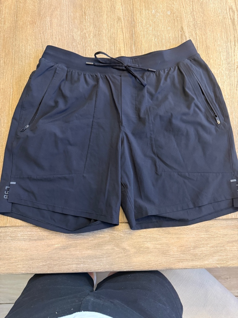 lululemon athletica Black Men's License to Train 7” unlined XL